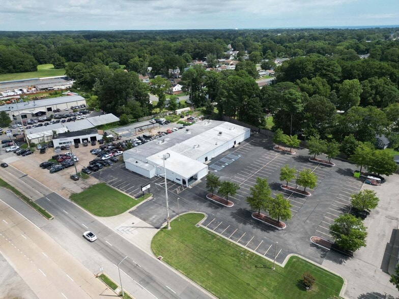 More Photos Of 227 E Mercury Blvd, Hampton General Retail For Sale