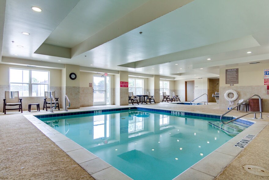 More Photos Of 1918 University Ave, Texarkana Hotel For Sale
