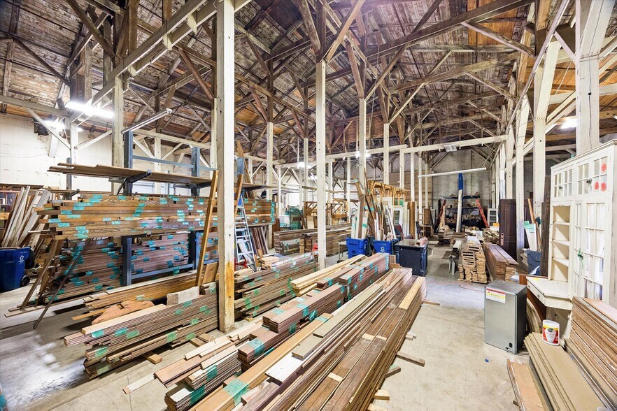 More Photos Of 1200 National St, Houston Warehouse For Sale