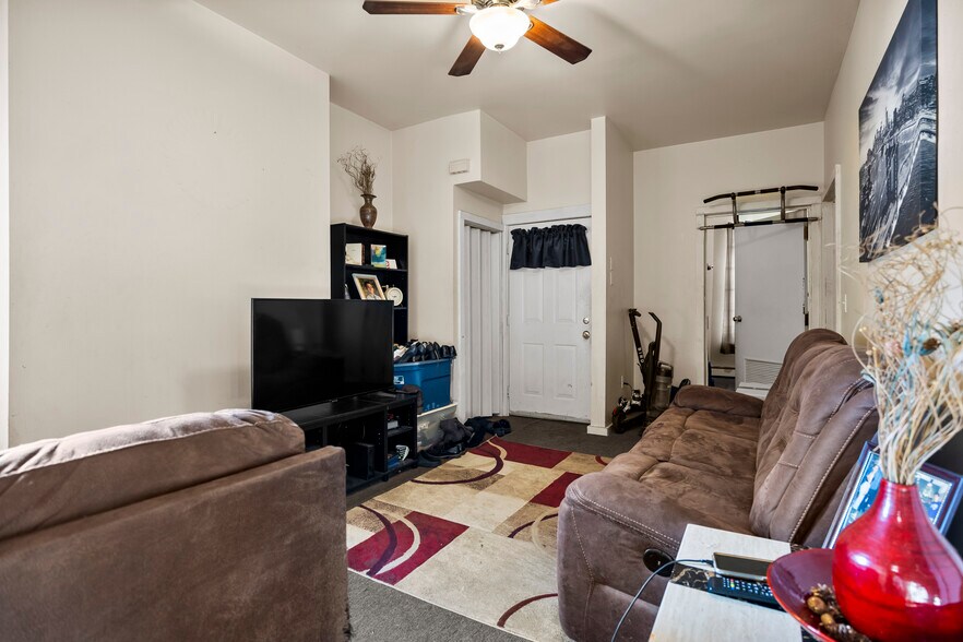 More Photos Of 403-409 N Pearl St, Albany Warehouse For Sale