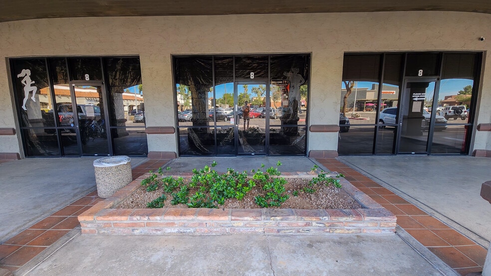More Photos Of 2111 S Alma School Rd, Mesa General Retail For Lease