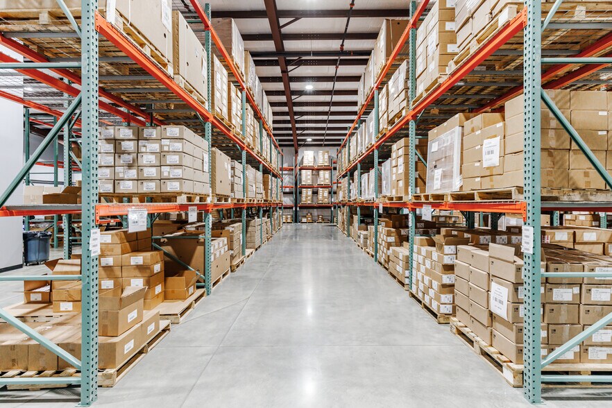 More Photos Of 8280 Consumer Ct, Sarasota Light Manufacturing For Sale