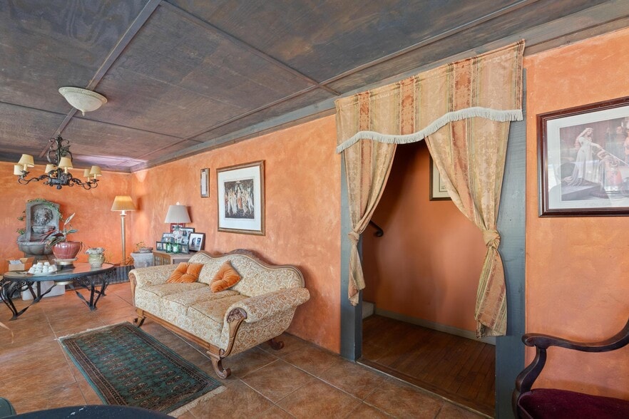 More Photos Of 607 Butts Mill Rd, Pine Mountain General Retail For Sale