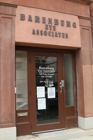 More Photos Of 200 W Fayette St, Baltimore Storefront Retail Office For Sale