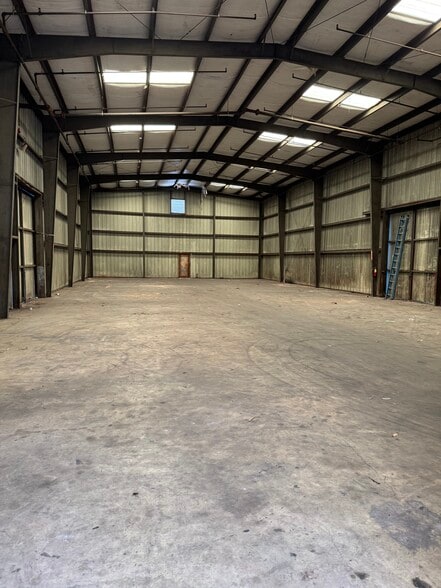 More Photos Of 627 Anchors St NW, Fort Walton Beach Warehouse For Sale