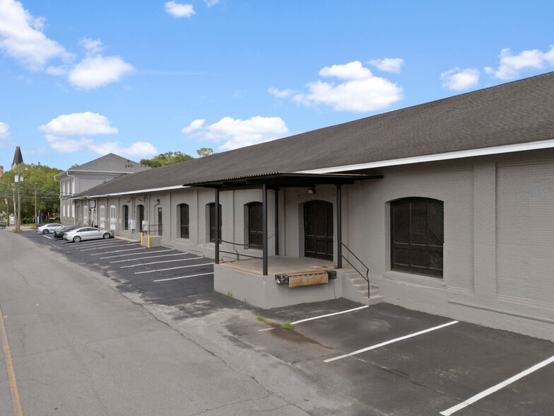 More Photos Of 200 E 2nd Ave, Rome Warehouse For Lease