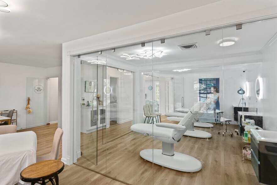 More Photos Of 2102 Gallows Rd, Vienna Medical For Lease