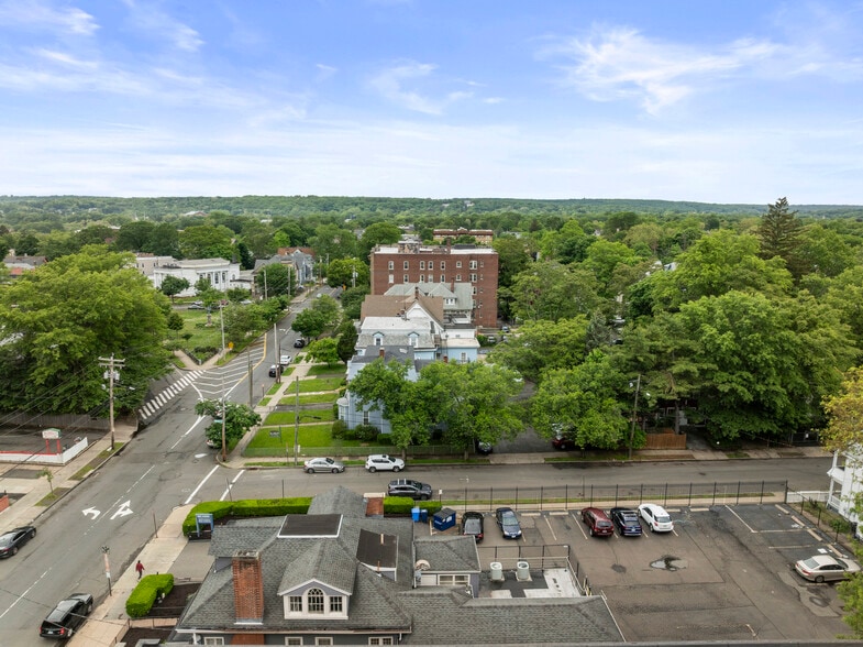 More Photos Of 1481 Chapel St, New Haven Office For Sale