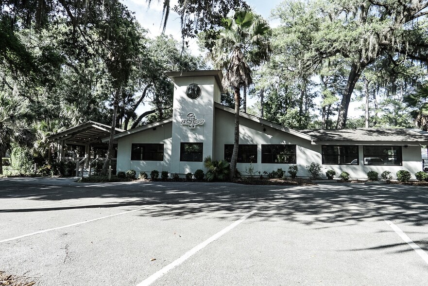 More Photos Of 8 Executive Park Rd, Hilton Head Island Restaurant For Sale