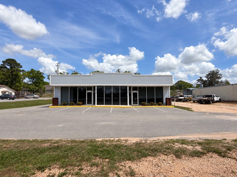More Photos Of 22886 US Highway 98, Fairhope Flex For Sale