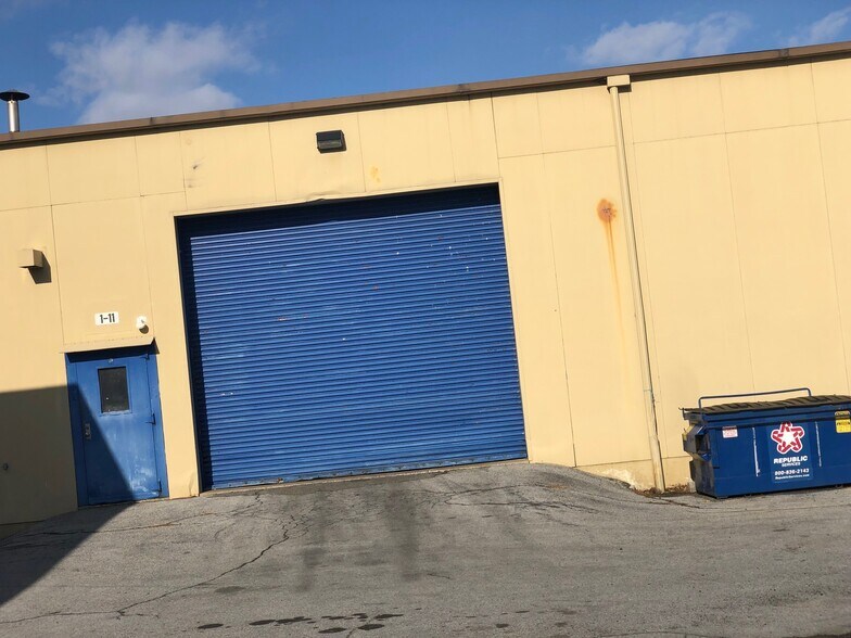 More Photos Of 20 N Front St, Bally Distribution For Sale