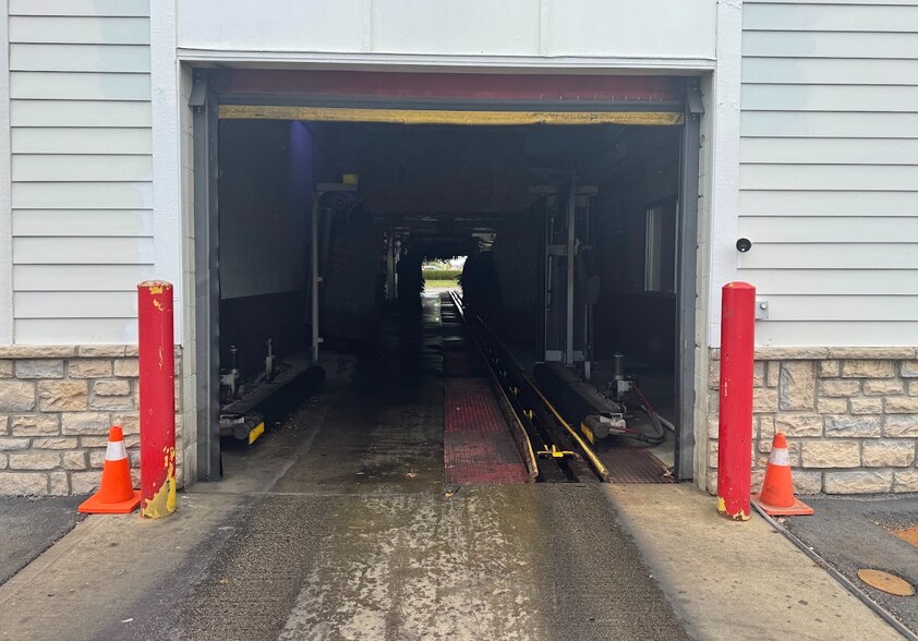 More Photos Of 8888 Moreland St, Powell Carwash For Sale