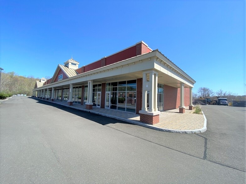 More Photos Of 90 Monroe Tpke, Trumbull Freestanding For Lease