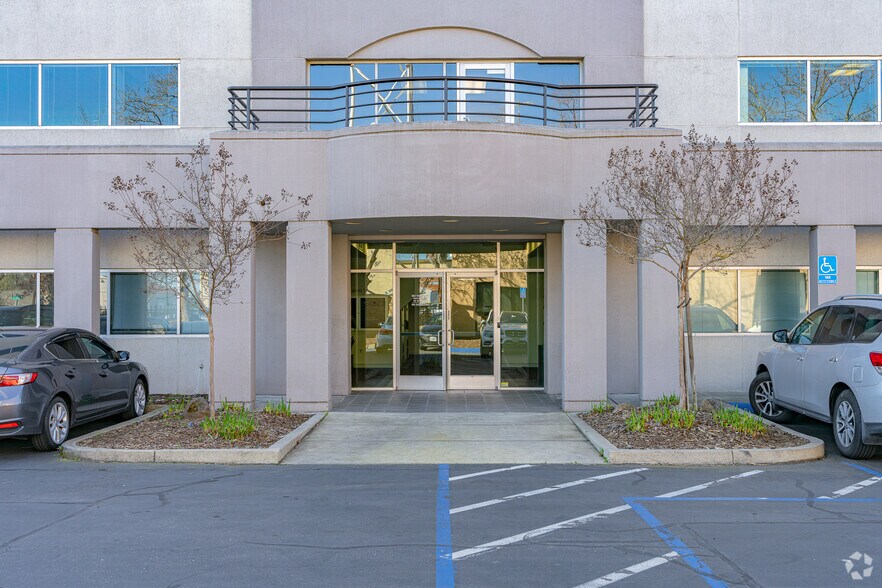 More Photos Of 1401 El Camino Ave, Sacramento Office For Lease
