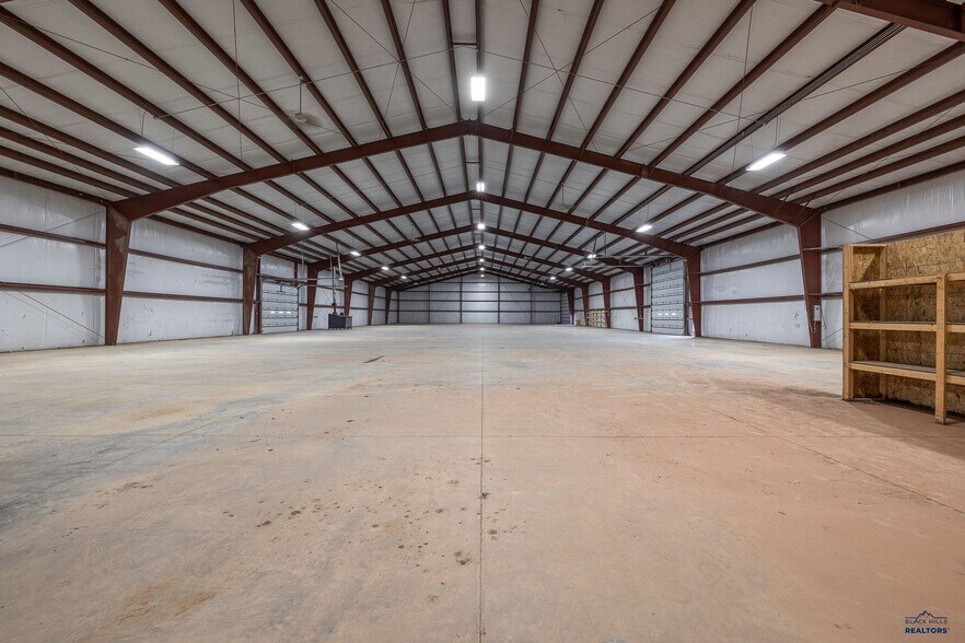 More Photos Of 27592 N 79 Hwy, Hot Springs Warehouse For Lease