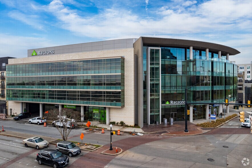 More Photos Of 3017 W 7th St, Fort Worth Office For Lease