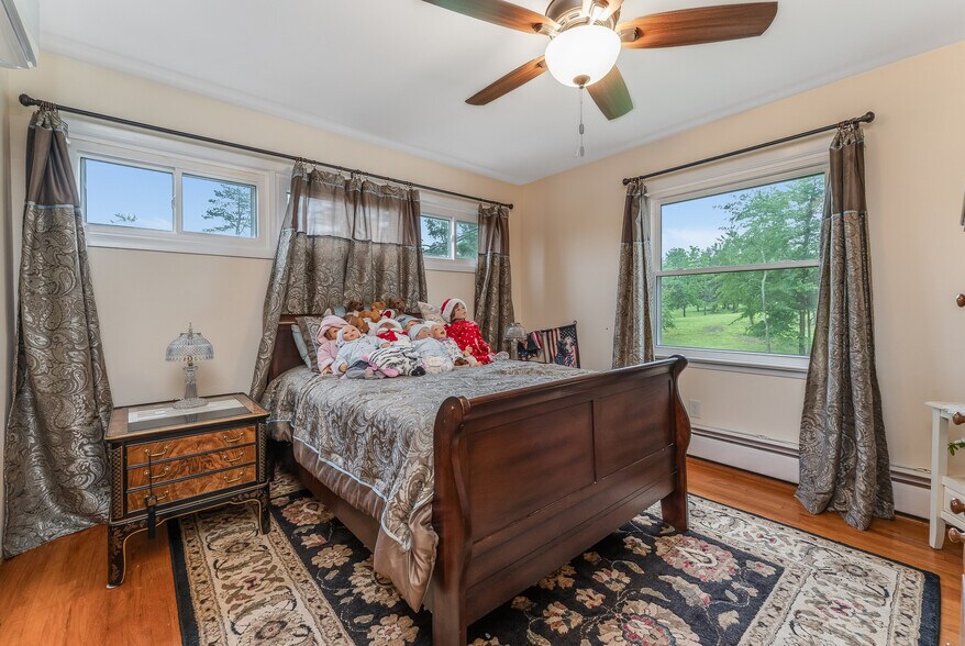 More Photos Of 417 Mountain Rd, Lebanon Specialty For Sale