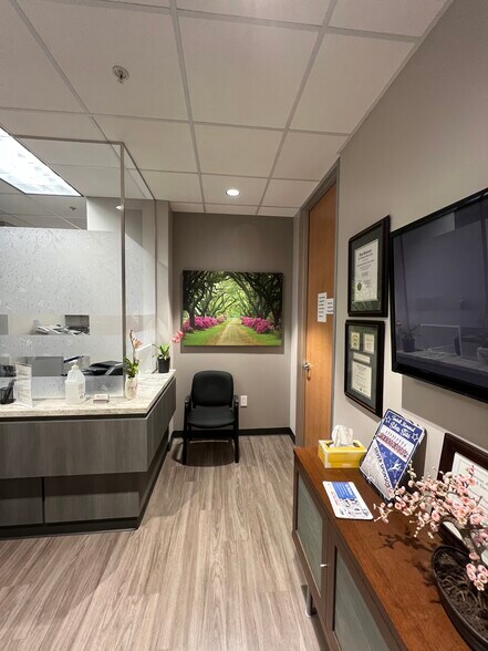 More Photos Of 13215 Dotson Rd, Houston Medical For Lease