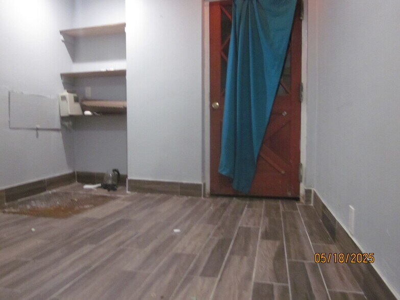 More Photos Of 102 S 6th St, Brooklyn Office For Lease