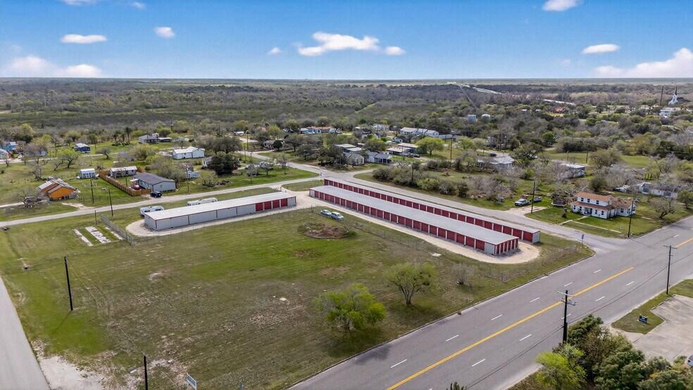 More Photos Of 608 Bayou st, Refugio Self Storage For Sale