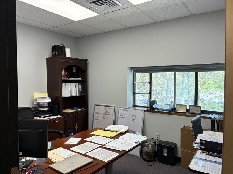 More Photos Of 25 Lindeman Dr, Trumbull Warehouse For Lease