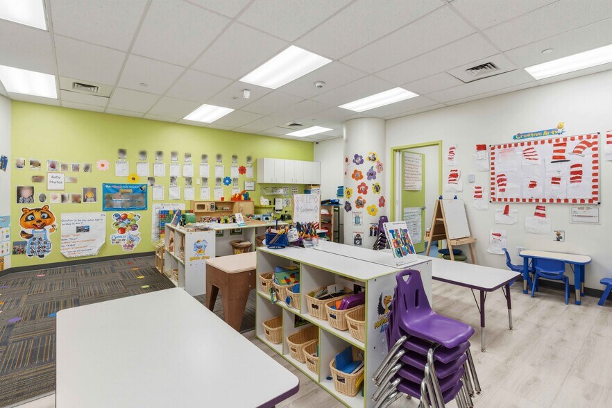 More Photos Of 2728 Thomson Ave, Long Island City Apartments For Sale