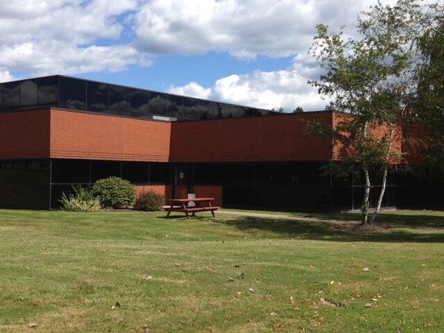 More Photos Of 122 Business Park Dr, Utica Medical For Sale