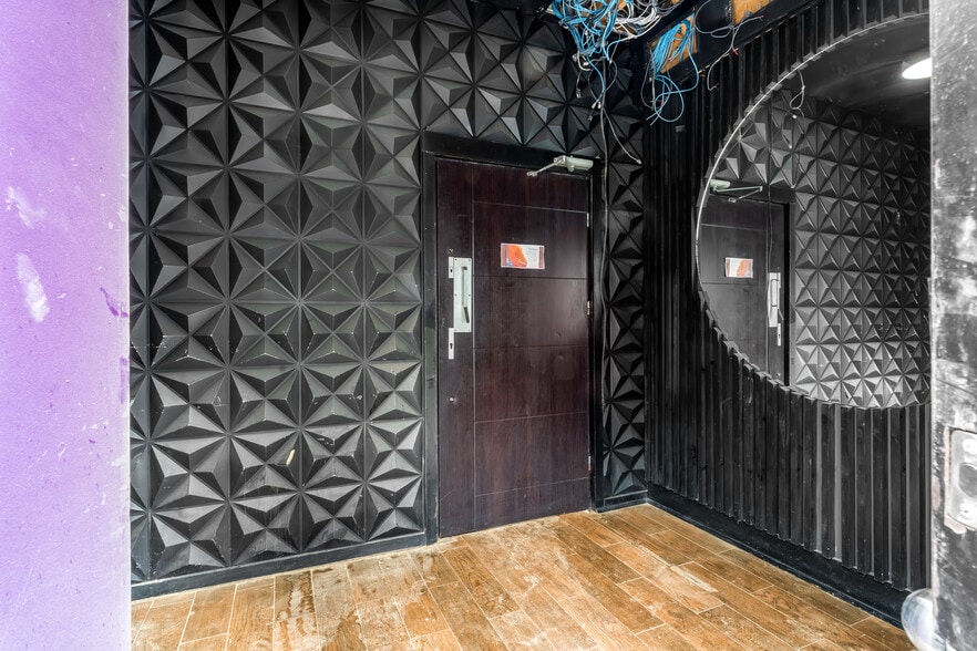 More Photos Of 646 Newark Ave, Jersey City Storefront Retail Residential For Lease