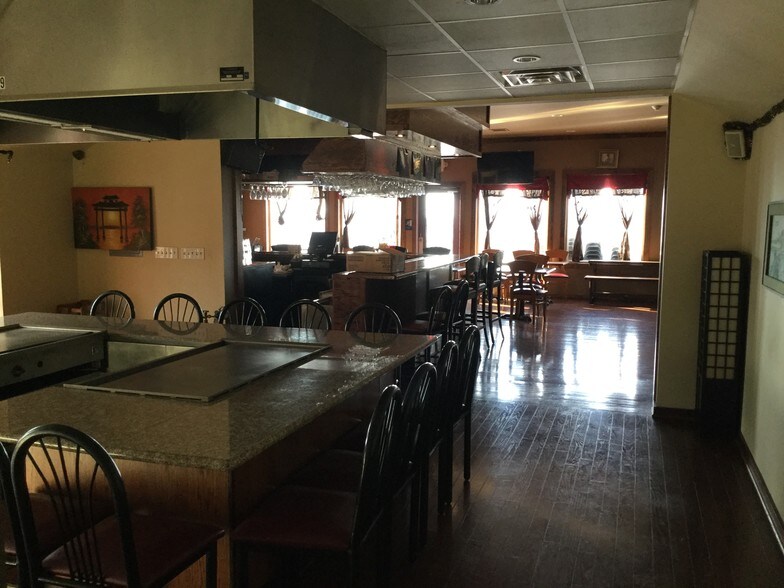 More Photos Of 1495 Farmington Ave, Pottstown General Retail For Sale