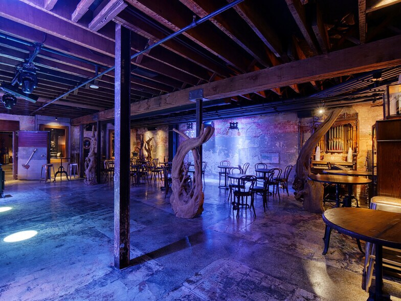 More Photos Of 648-654 S Broadway, Los Angeles General Retail For Lease