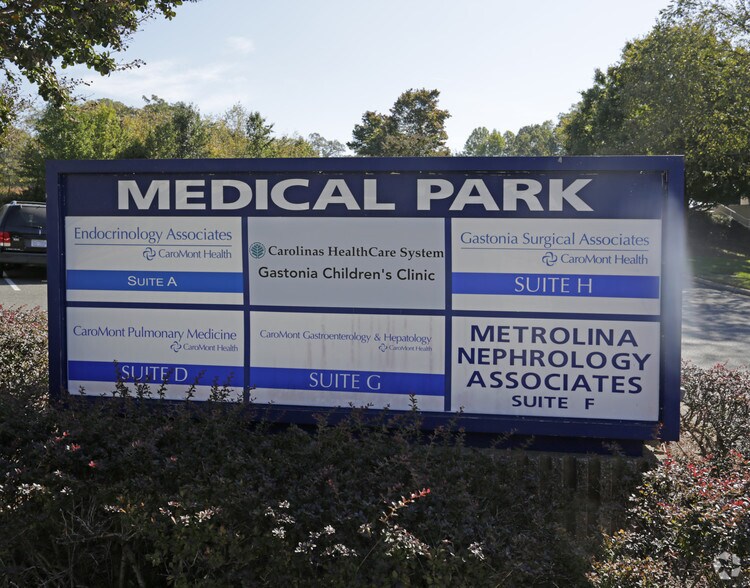 More Photos Of 2544 Court Dr, Gastonia Medical For Lease