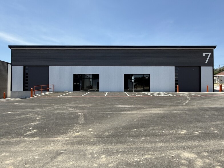 More Photos Of 6420 FM 1102, New Braunfels Unknown For Lease