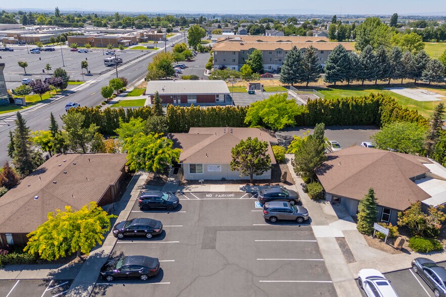 More Photos Of 830 Sharon Ave E, Moses Lake Office For Sale