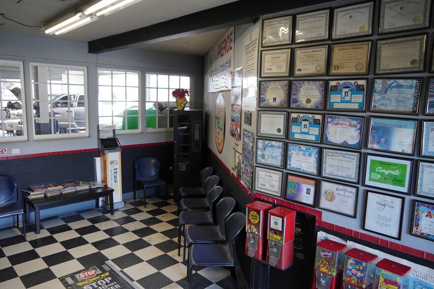 More Photos Of 10941 Hole Ave, Riverside Auto Repair For Sale