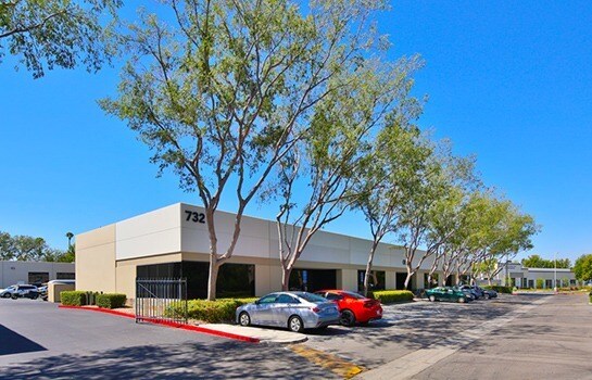 More Photos Of 720 E Carnegie Dr, San Bernardino Light Distribution For Lease