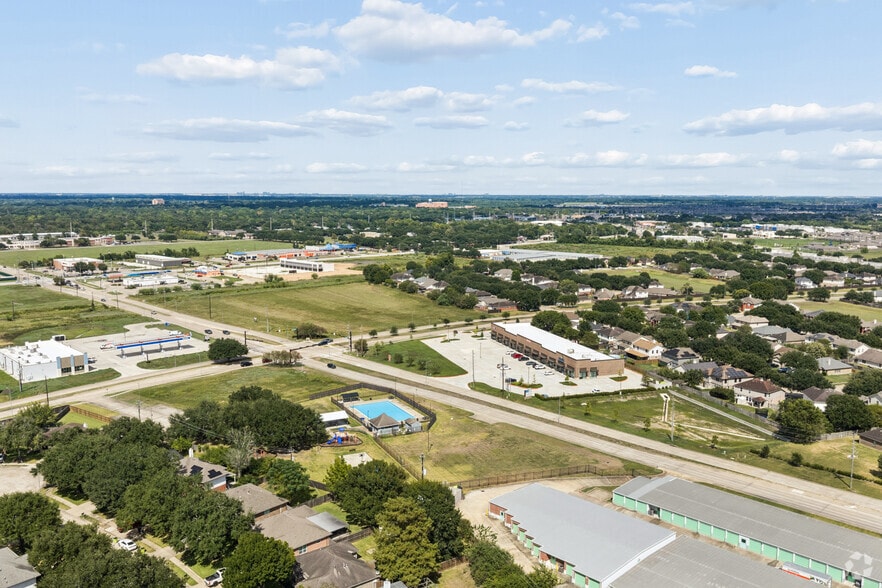 More Photos Of 5149 Reading Rd, Rosenberg Storefront For Sale