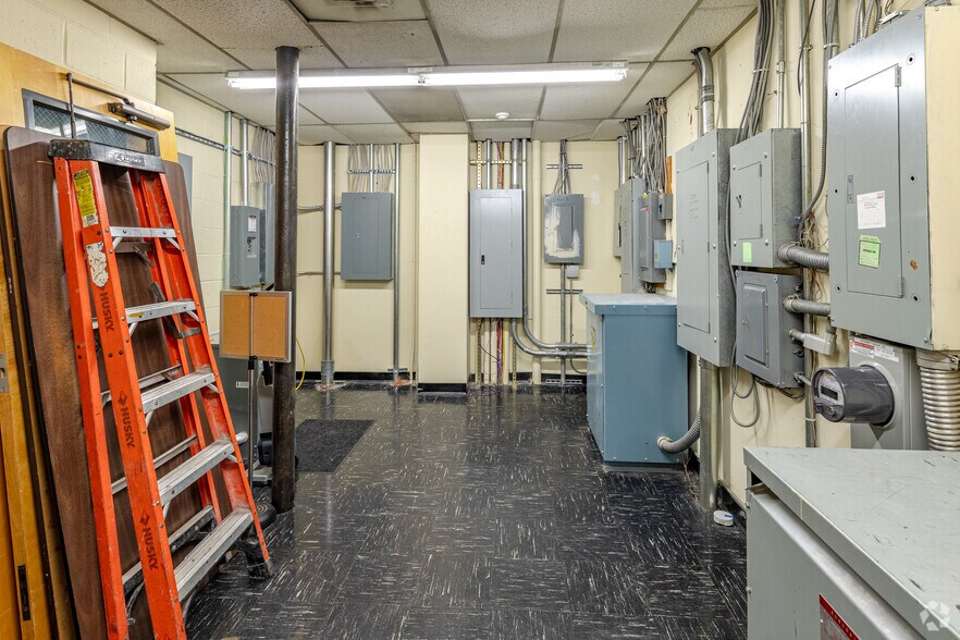 More Photos Of 600 Parsippany Rd, Parsippany Office For Sale