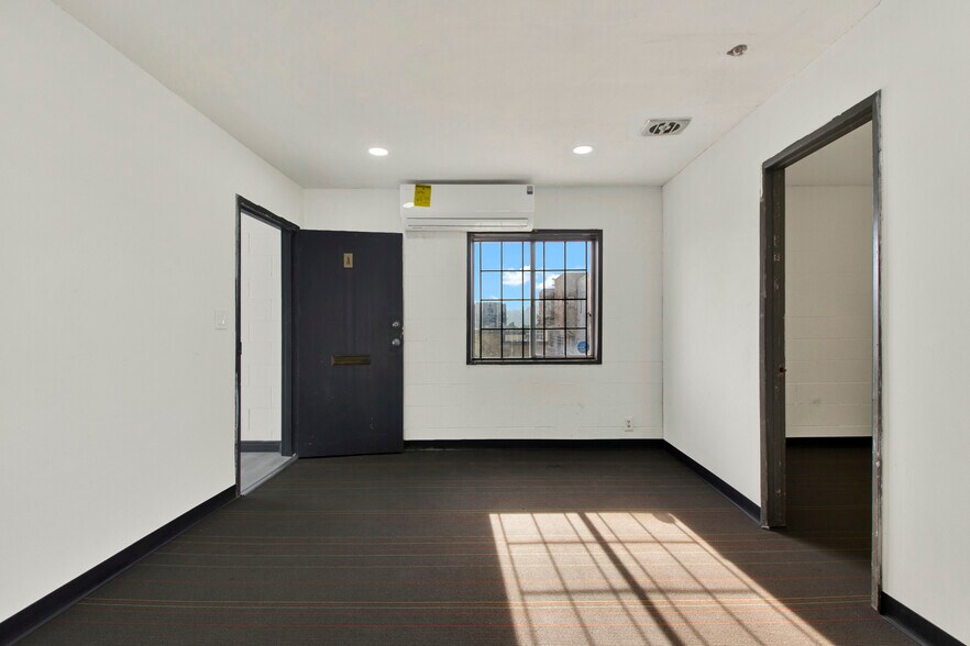 More Photos Of 5425-5435 Linda Vista Rd, San Diego Office For Lease