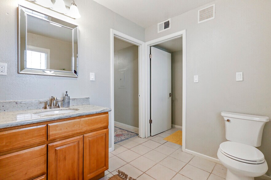 More Photos Of 517 13th St, Sacramento Multifamily For Sale