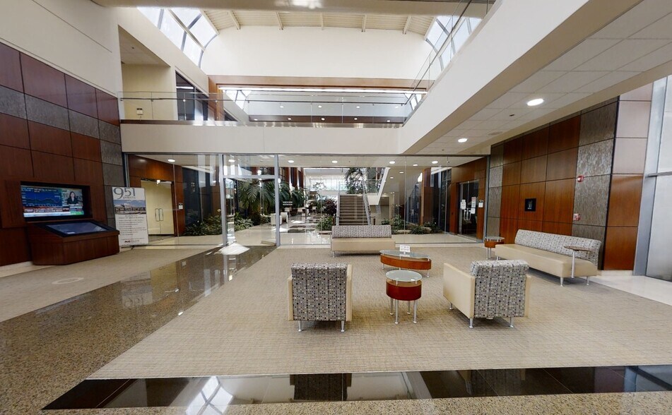 Primary Photo Of 951 Yamato Rd, Boca Raton Medical For Lease