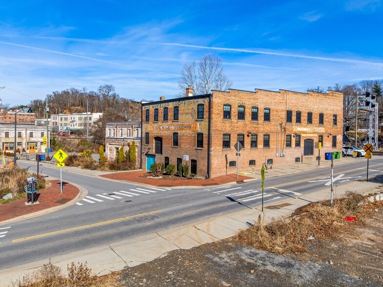More Photos Of 170 Lyman St, Asheville Office For Lease