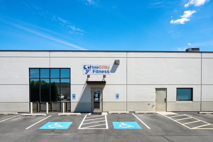 More Photos Of 22820 E Appleway Ave, Liberty Lake Office For Sale