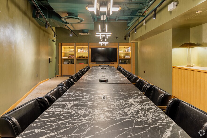 More Photos Of 110 E 25th St, New York Coworking Space