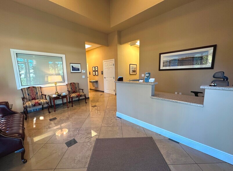 More Photos Of 1870 W Granada Blvd, Ormond Beach Office For Lease