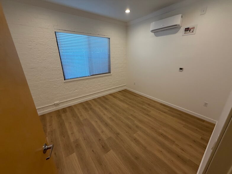More Photos Of 444 N Larchmont Blvd, Los Angeles Office For Lease