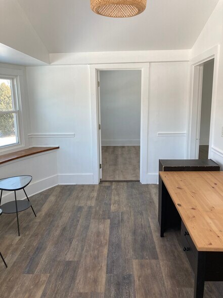 More Photos Of 736 N Washington St, Naperville Loft Creative Space For Lease