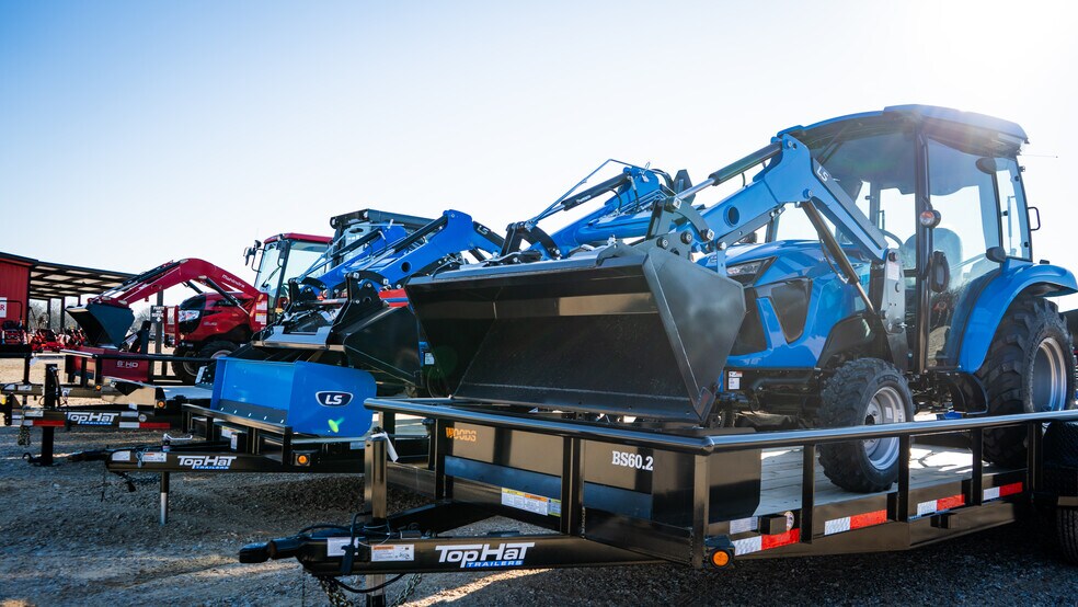 More Photos Of 1885 17th NE st, Paris General Retail For Sale