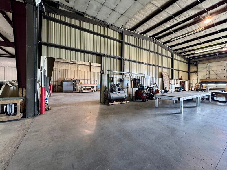 More Photos Of 933 N Industrial Way, Ely Warehouse For Sale