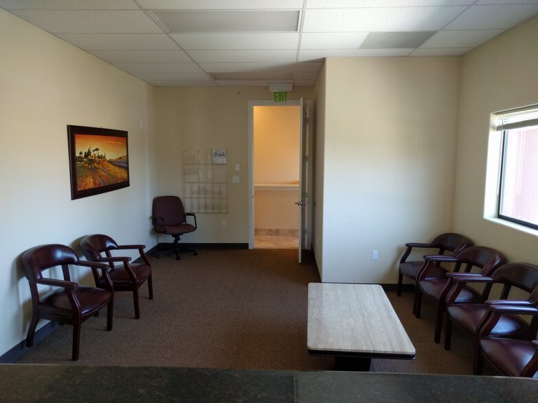 More Photos Of 3863-3869 Clairemont Dr, San Diego Medical For Lease