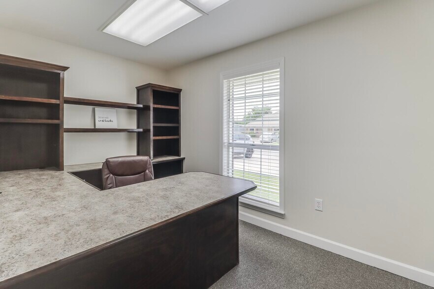 More Photos Of 831 Highway 90, Bay Saint Louis Office For Sale